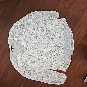 White House Black Market 10P V neck button up blouse white with black polka dots